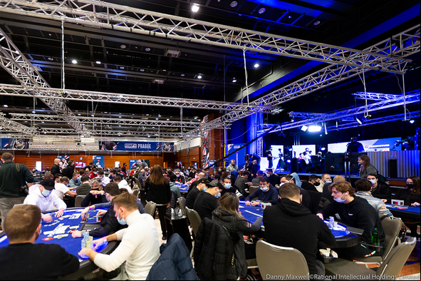 EPT Prague: Posledním Čechem ve hře je David Huspeka