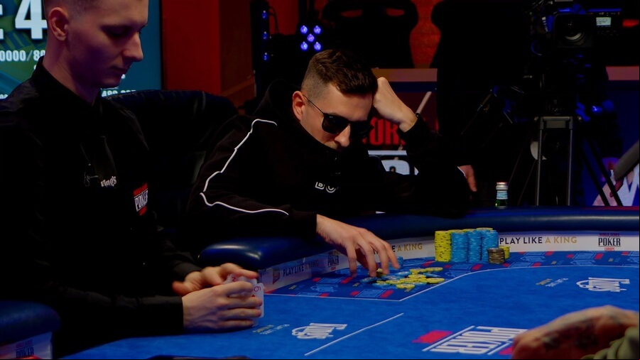 Patrik Žídek v Main Eventu WSOPE 2022 - den 4