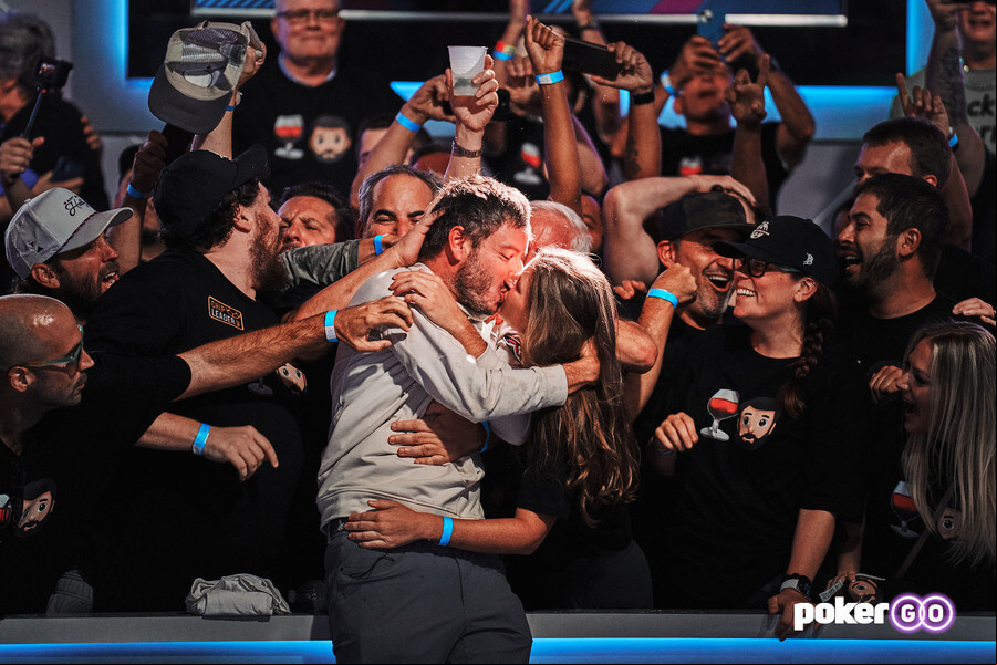 Daniel Weinman s přítelkyní v ME WSOP na PokerGo.com