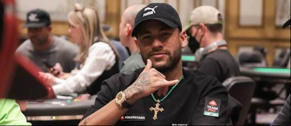 Neymar Jr. hraje online poker při dětské oslavě